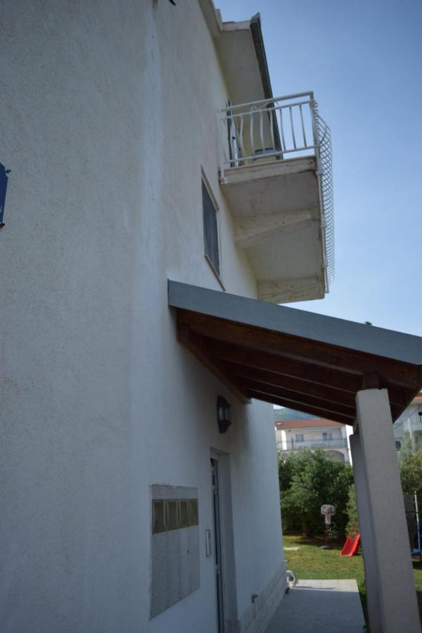Apartments Marta Kaštel Novi Екстериор снимка
