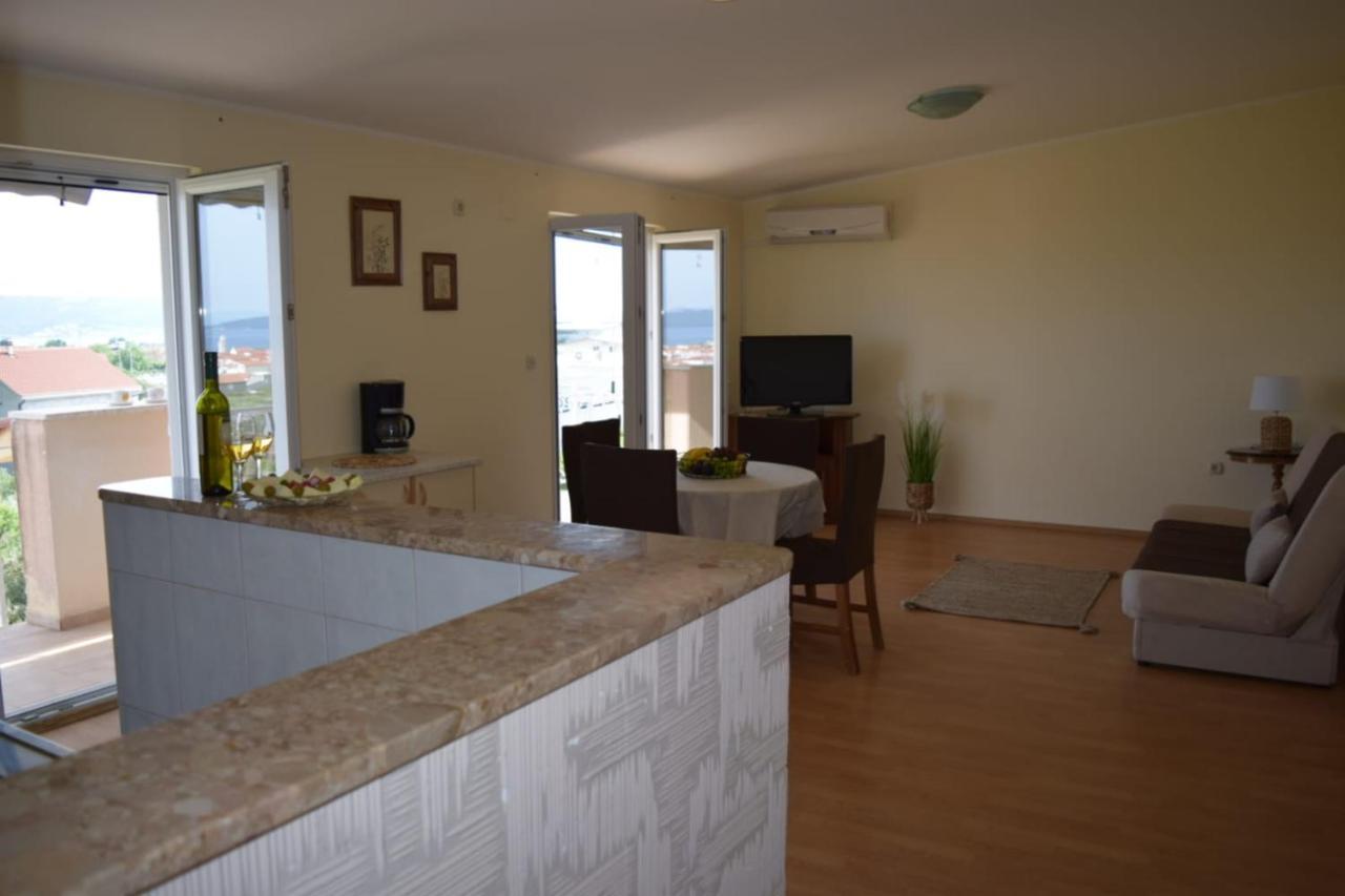 Apartments Marta Kaštel Novi Екстериор снимка