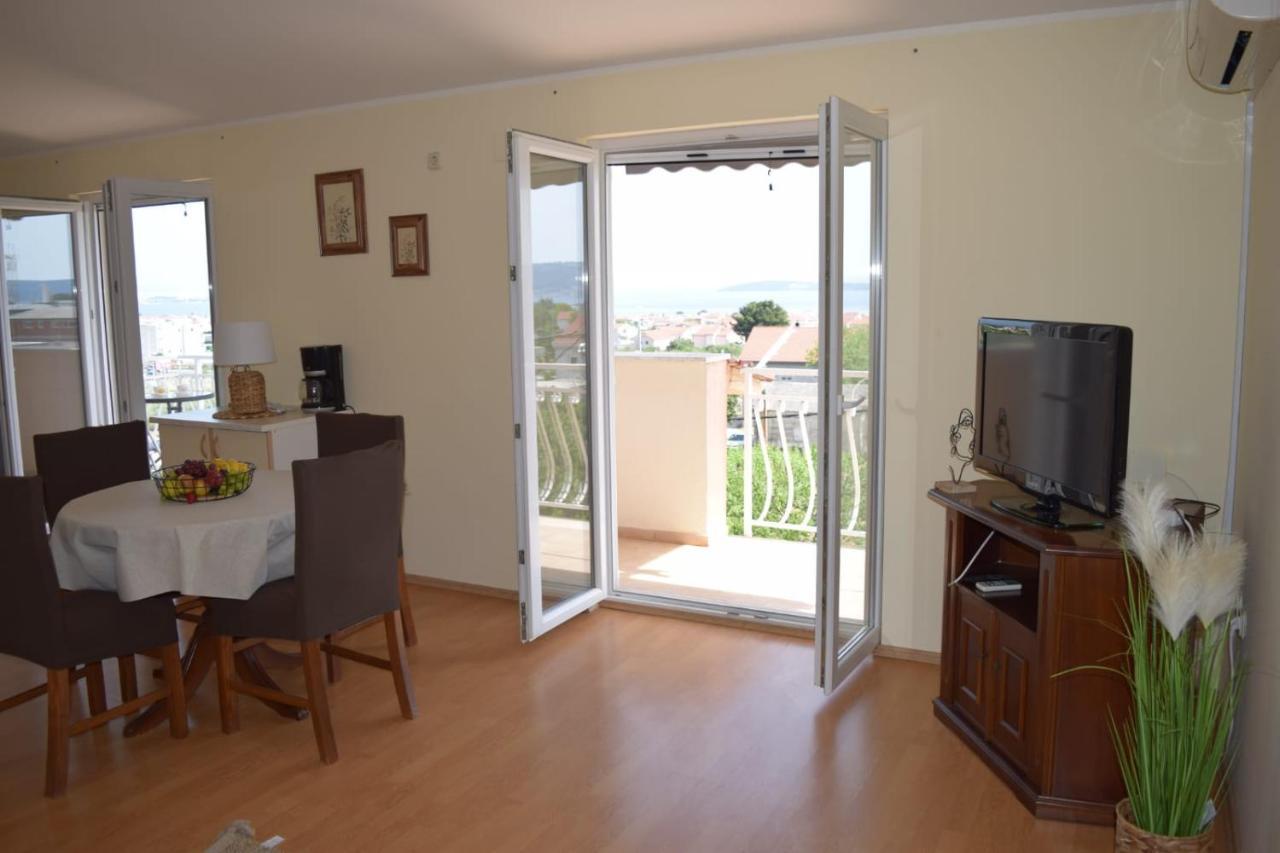 Apartments Marta Kaštel Novi Екстериор снимка