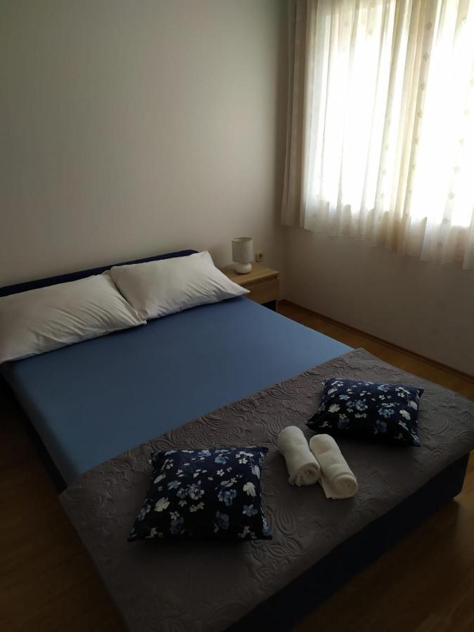 Apartments Marta Kaštel Novi Екстериор снимка