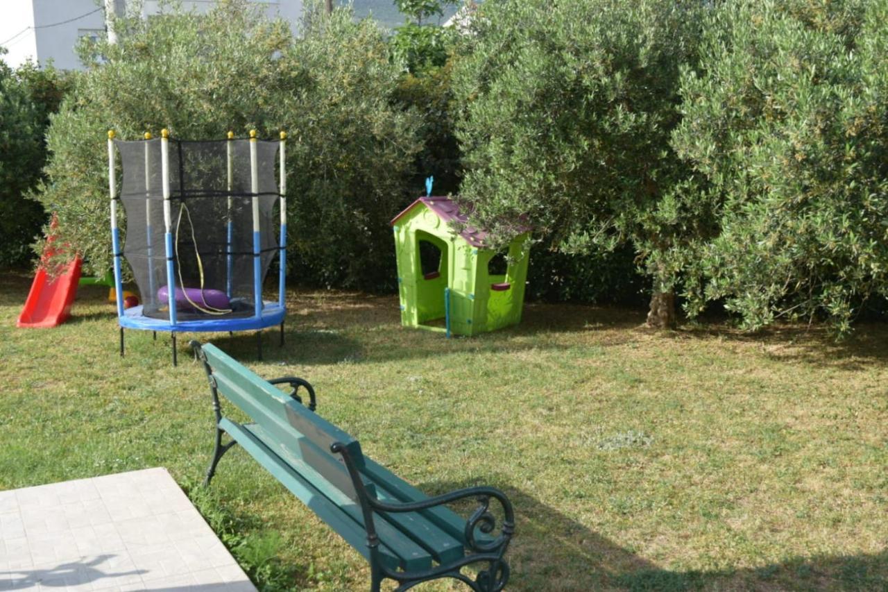 Apartments Marta Kaštel Novi Екстериор снимка