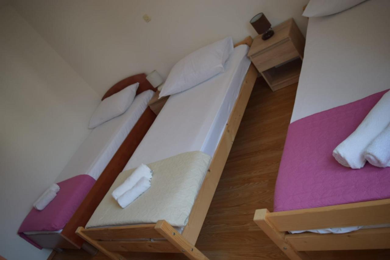 Apartments Marta Kaštel Novi Екстериор снимка