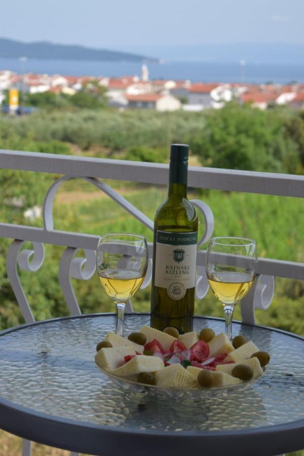 Apartments Marta Kaštel Novi Екстериор снимка