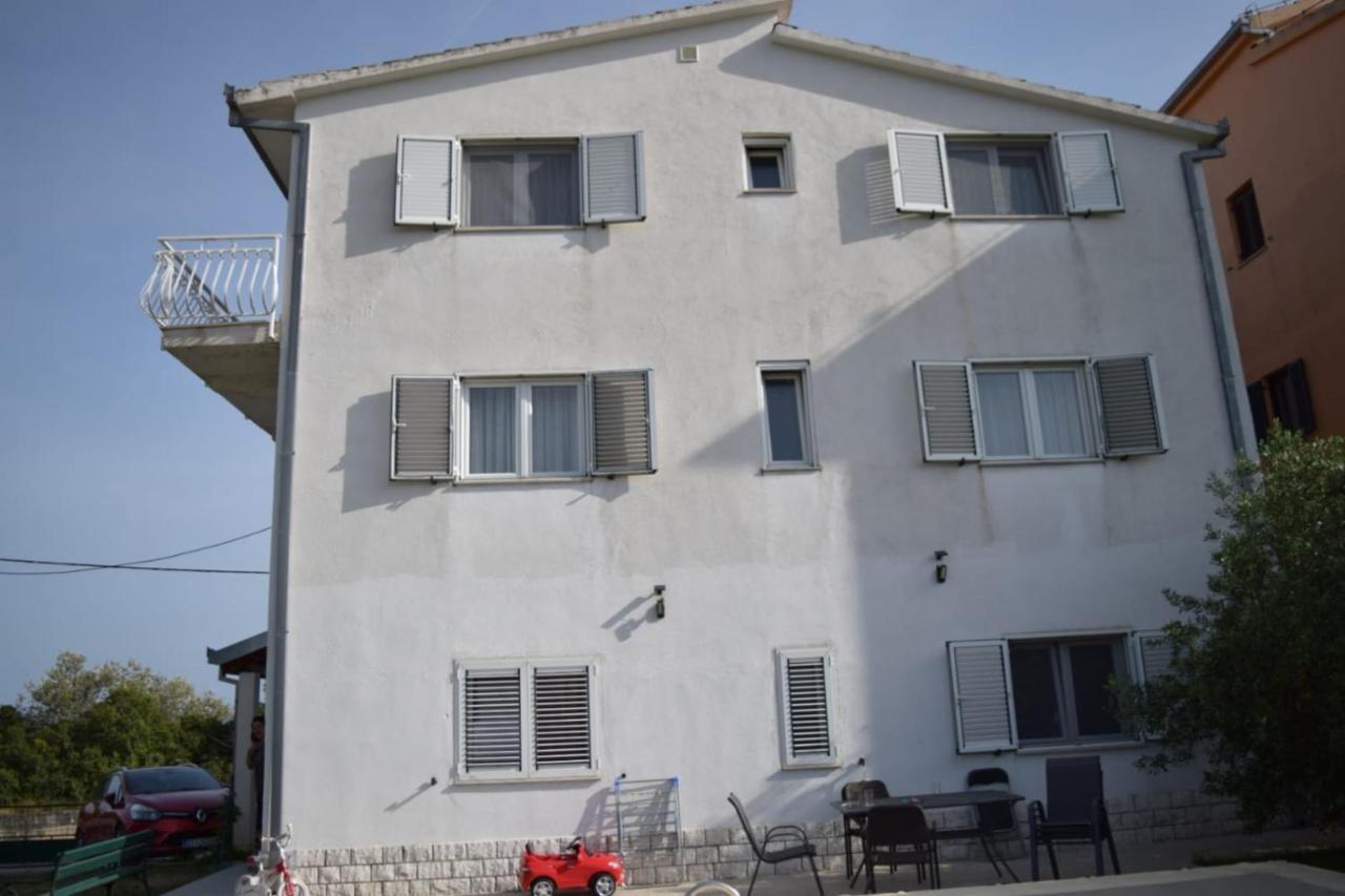 Apartments Marta Kaštel Novi Екстериор снимка