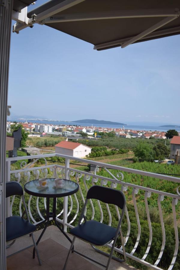 Apartments Marta Kaštel Novi Екстериор снимка