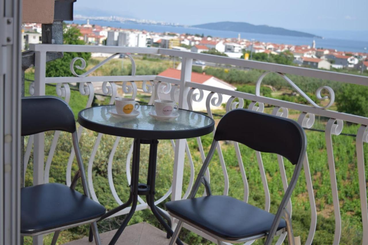 Apartments Marta Kaštel Novi Екстериор снимка