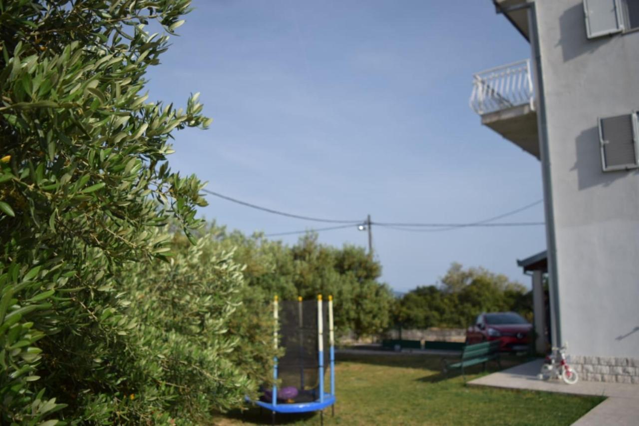 Apartments Marta Kaštel Novi Екстериор снимка