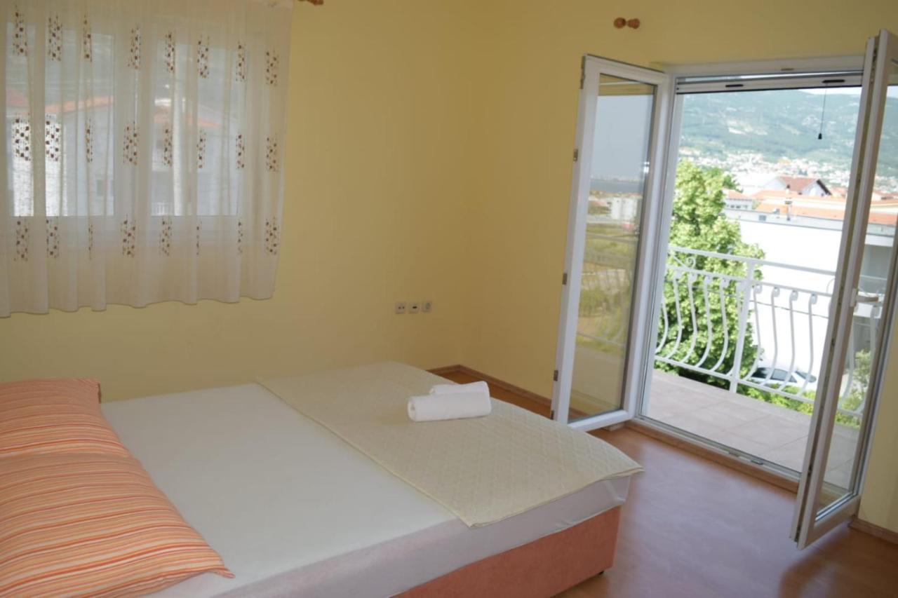Apartments Marta Kaštel Novi Екстериор снимка